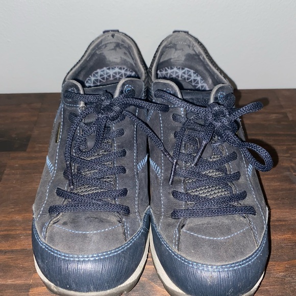 Dansko Paisley shoe- size 38 (7.5-8 U.S. size) - Picture 3 of 11